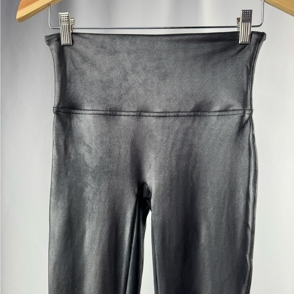 SPANX Faux Leather Leggings in Black Size Large - Picture 5 of 9